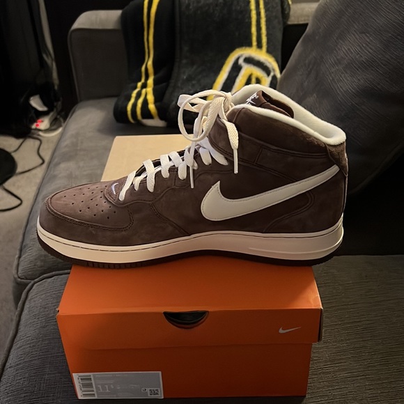 Air Force One Mid 07 QS - Picture 3 of 6